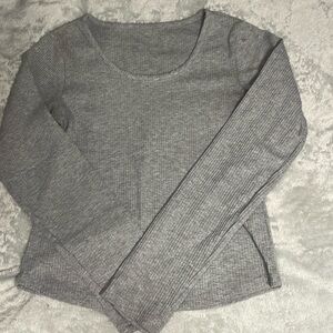 Grey long sleeve tee